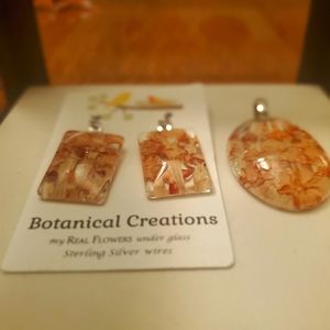 NWT botanical creations resin earrings and matching pendant